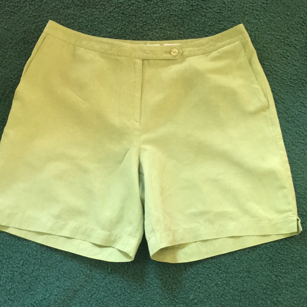Liz Golf shorts, Women’s size 14.
